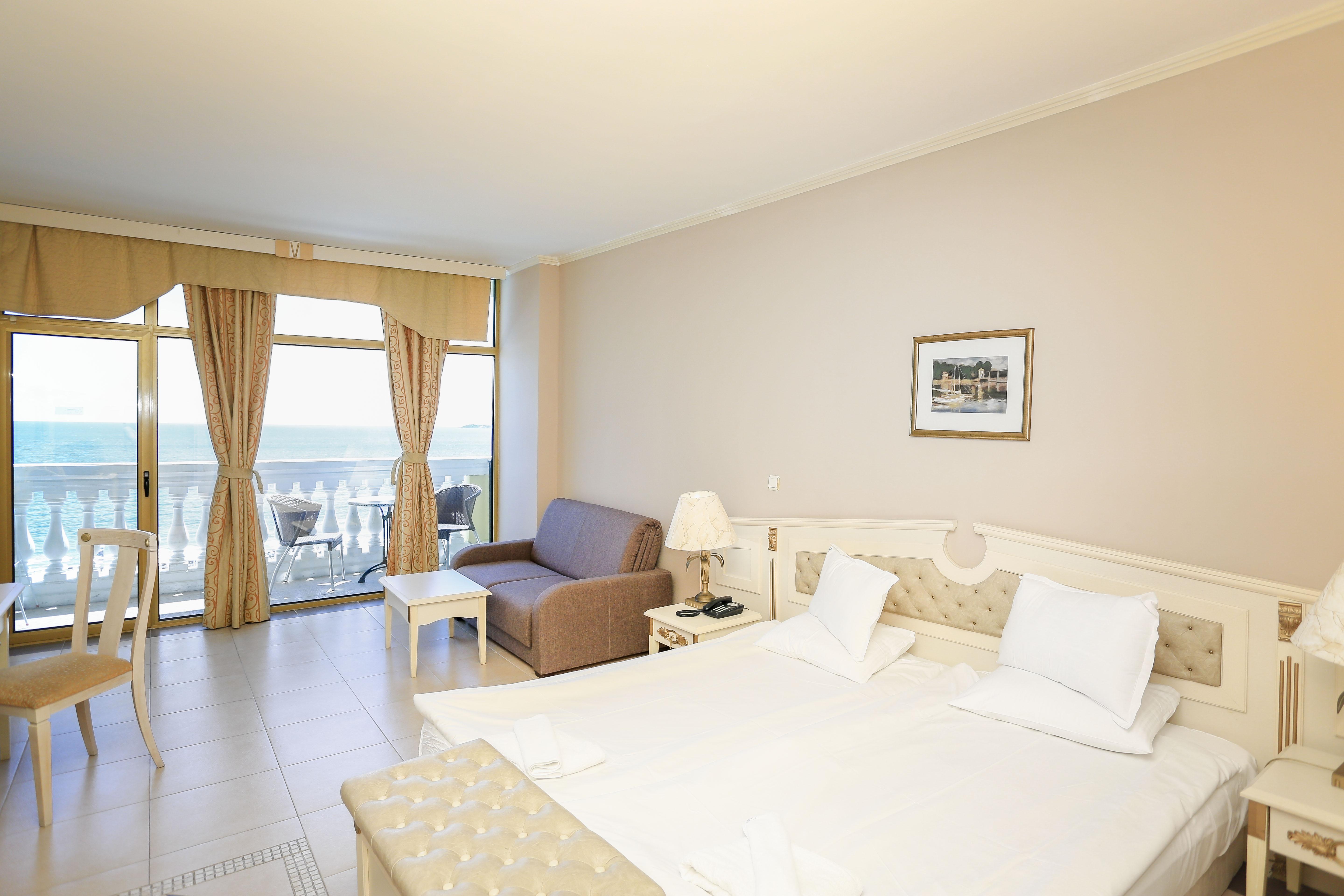 Imperial Palace Hotel 써니비치 외부 사진 A typical hotel room
