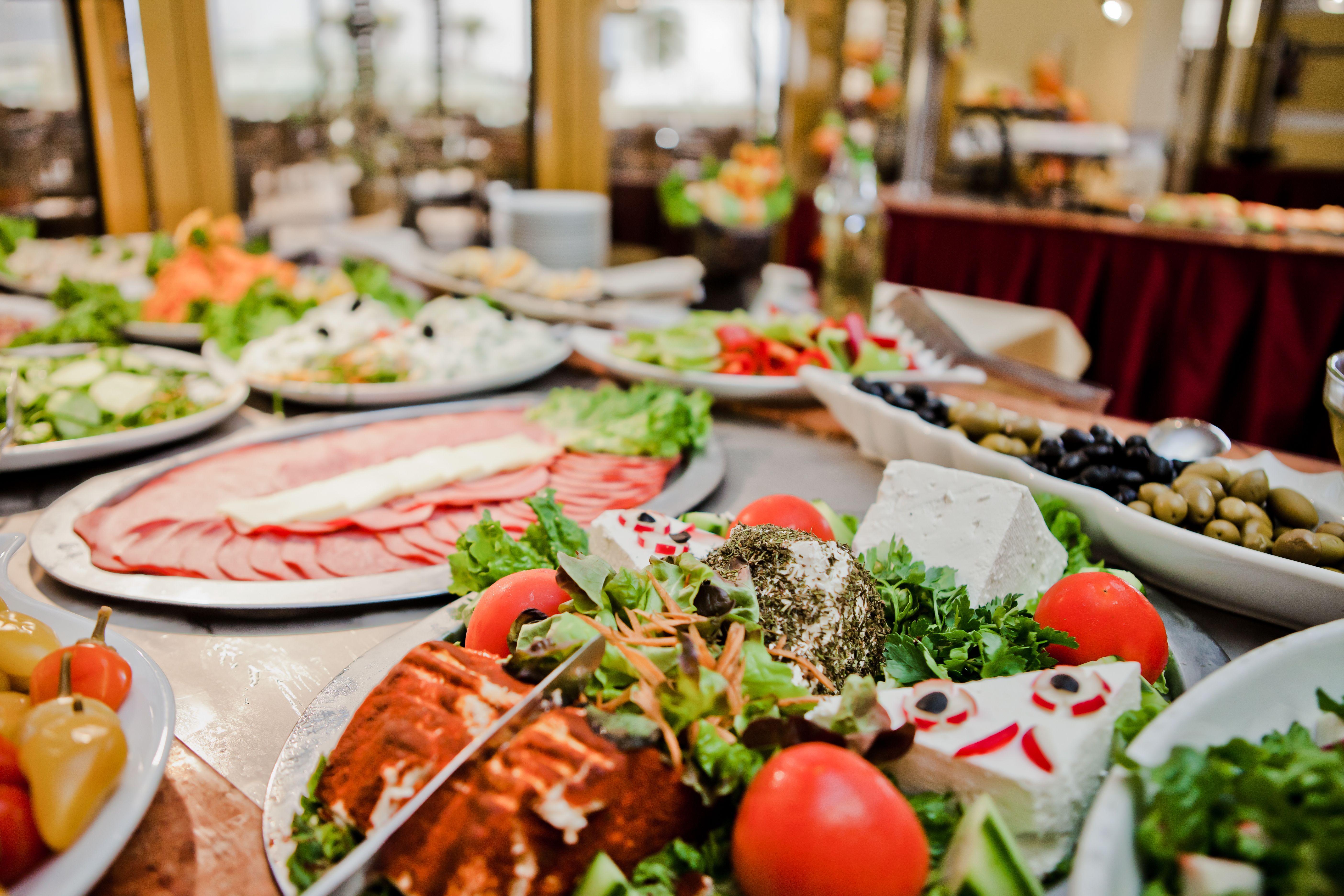 Imperial Palace Hotel 써니비치 외부 사진 A buffet